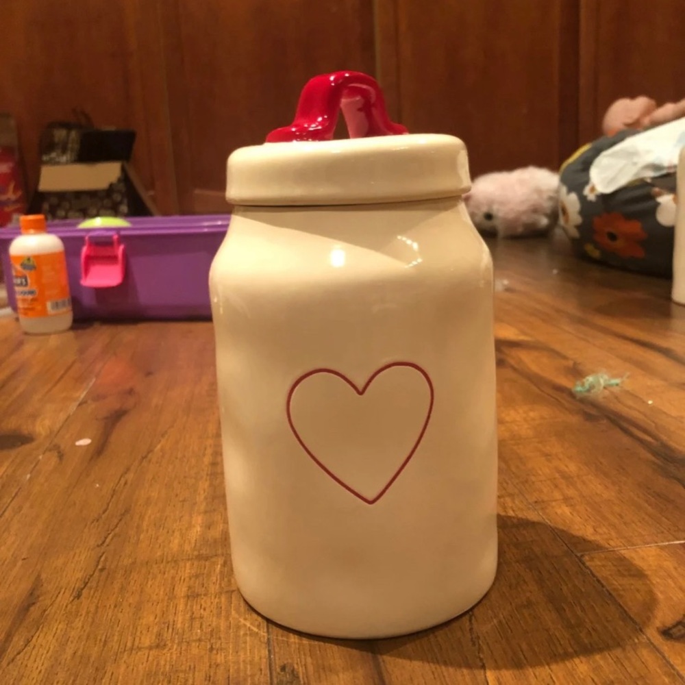 Rae Dunn medium size heart canister